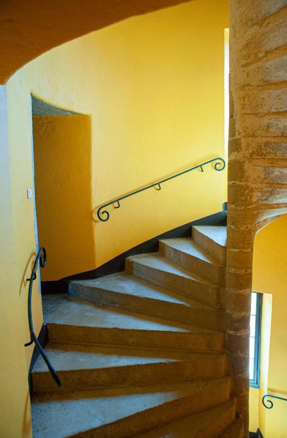 Lugan  Chateau Garinie 15Th Century Medieval Castle In The South Of France מראה חיצוני תמונה