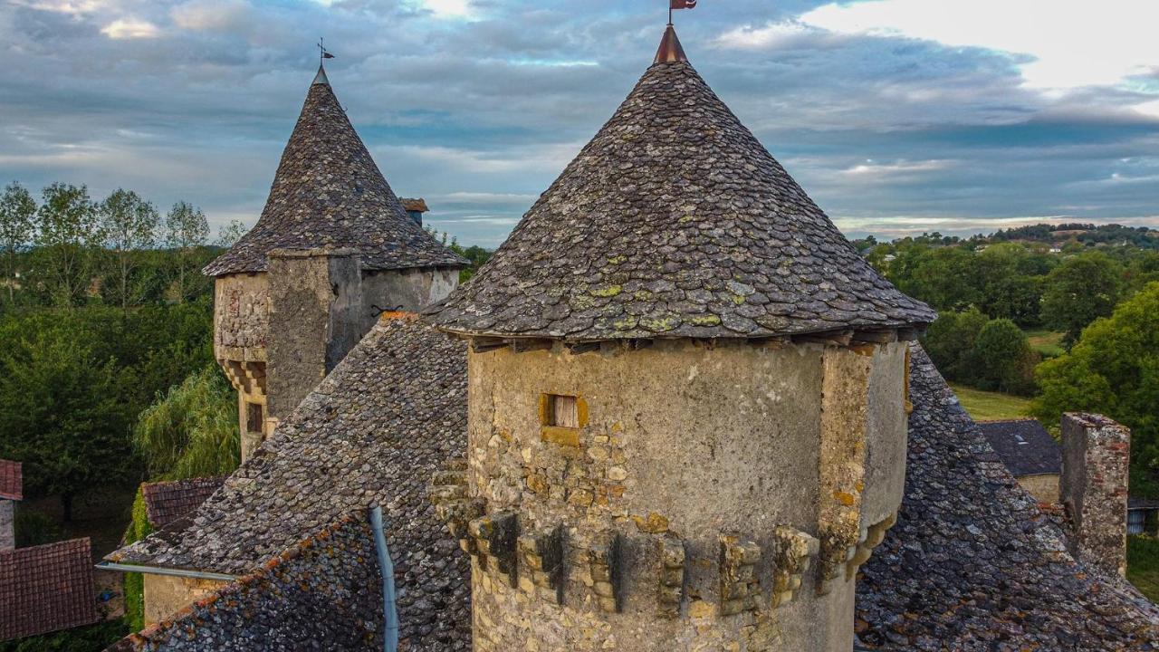 Lugan  Chateau Garinie 15Th Century Medieval Castle In The South Of France מראה חיצוני תמונה