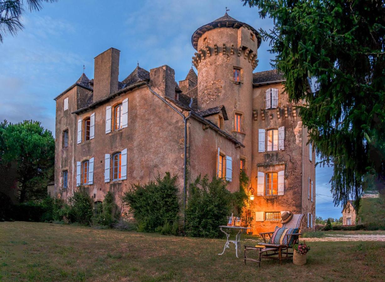Lugan  Chateau Garinie 15Th Century Medieval Castle In The South Of France מראה חיצוני תמונה